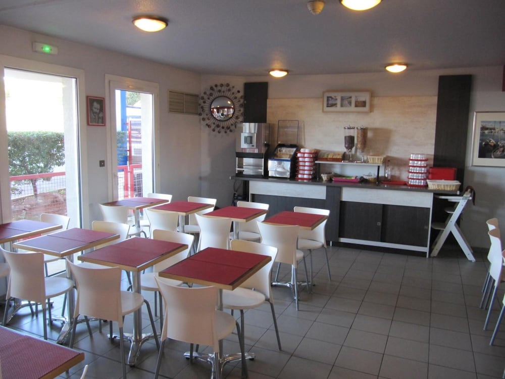 Brit Hotel Essentiel Sete Balaruc 42/50