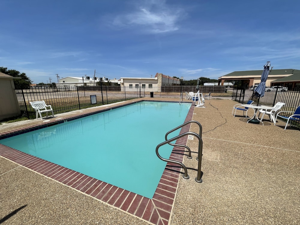 Best Western Gun Barrel City Inn 1/27