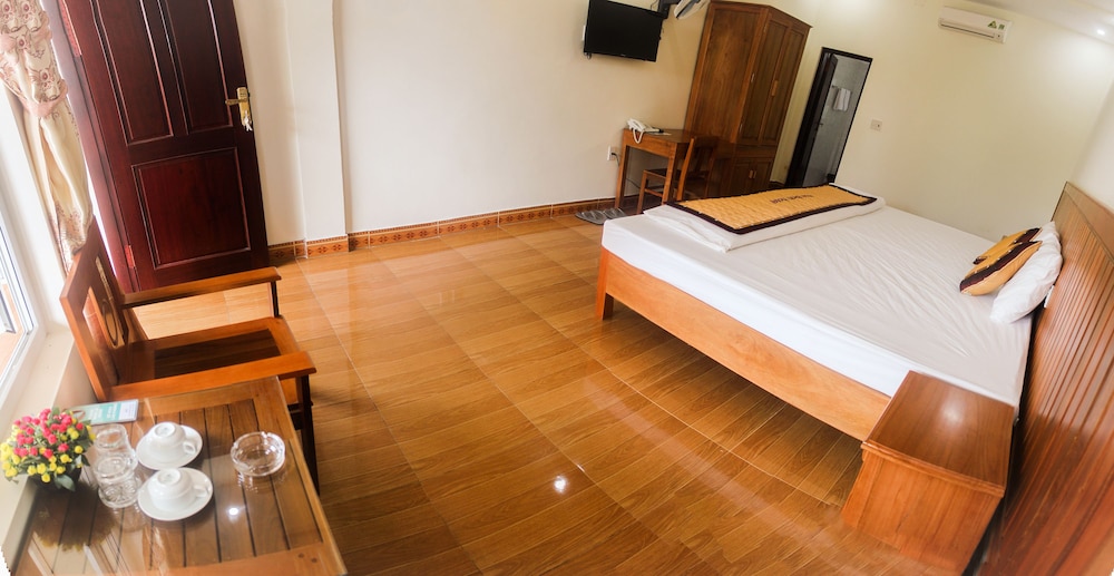 Hoa Bình Hotel 22/39