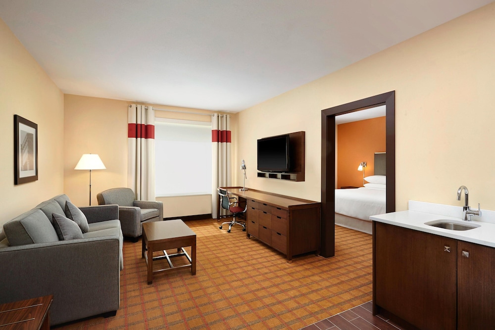 Four Points by Sheraton Edmonton International Airport 36/55