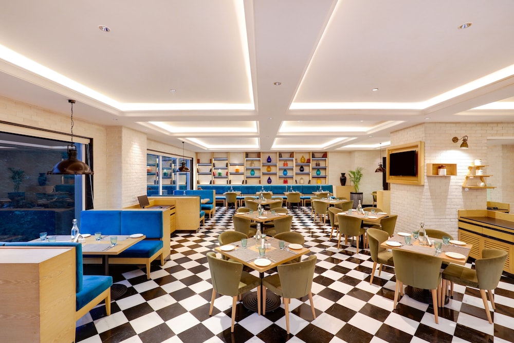 Lemon Tree Premier Mumbai Airport (Ct) 30/50