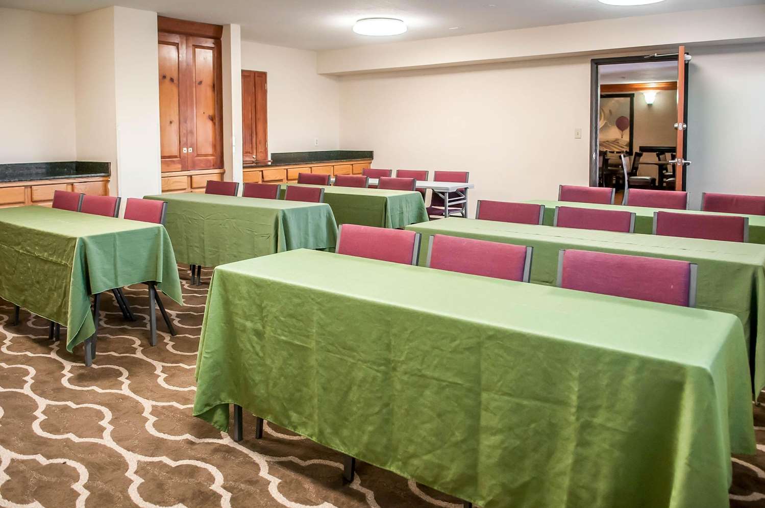 Comfort Suites Albuquerque/North Journal Center 14/25