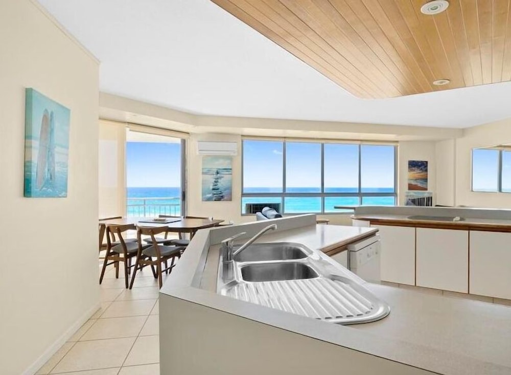 OCEANSIDE RESORT 15/58