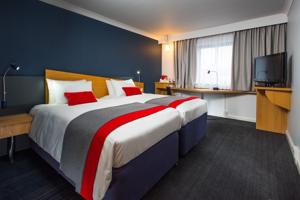 Holiday Inn Express Newport 12/47