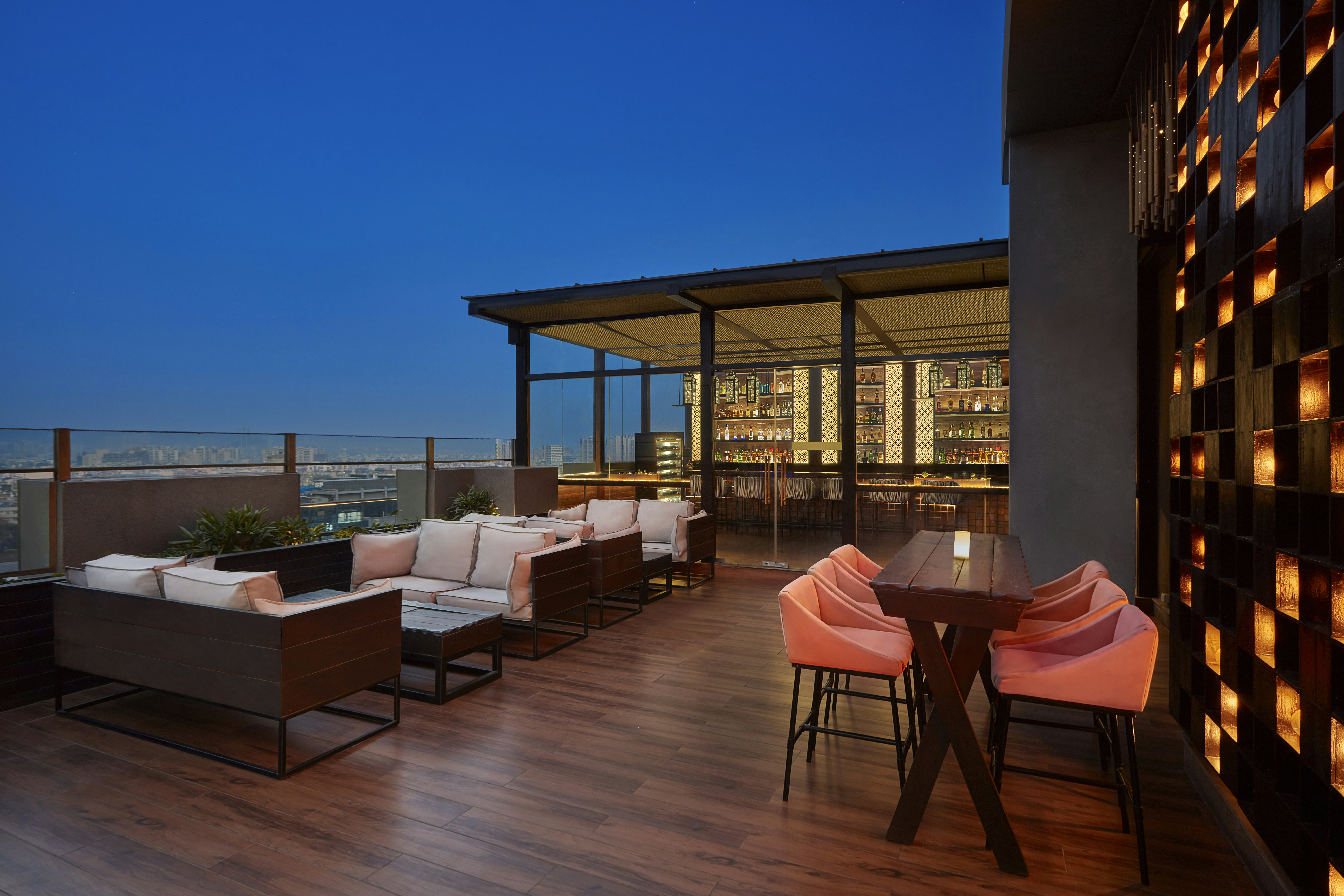 DoubleTree by Hilton Gurugram Baani Square 31/47