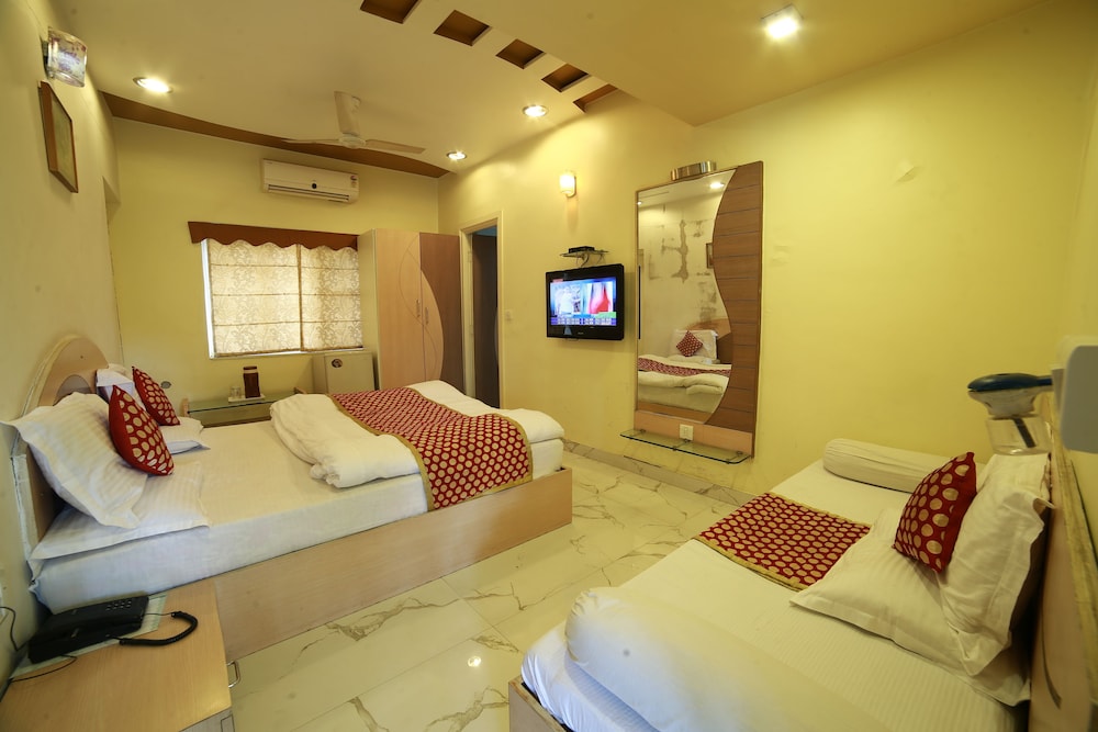 HOTEL VISHRAM 23/45