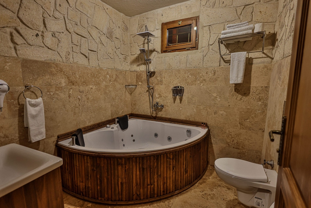 Caveadocia Stone Cave Hotel 32/36
