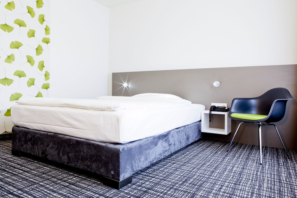 Comfor Hotel 10/72
