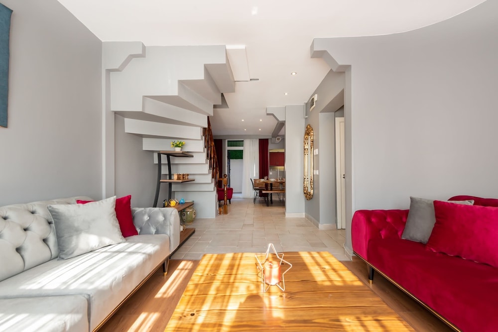 DUPLEX, LUXURY