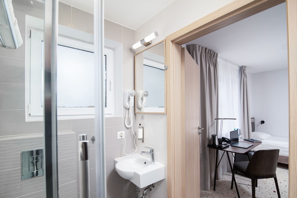 Hotel Antares 49/50