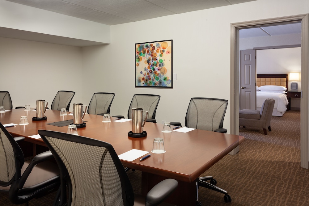 Sheraton Suites Orlando Airport 30/34