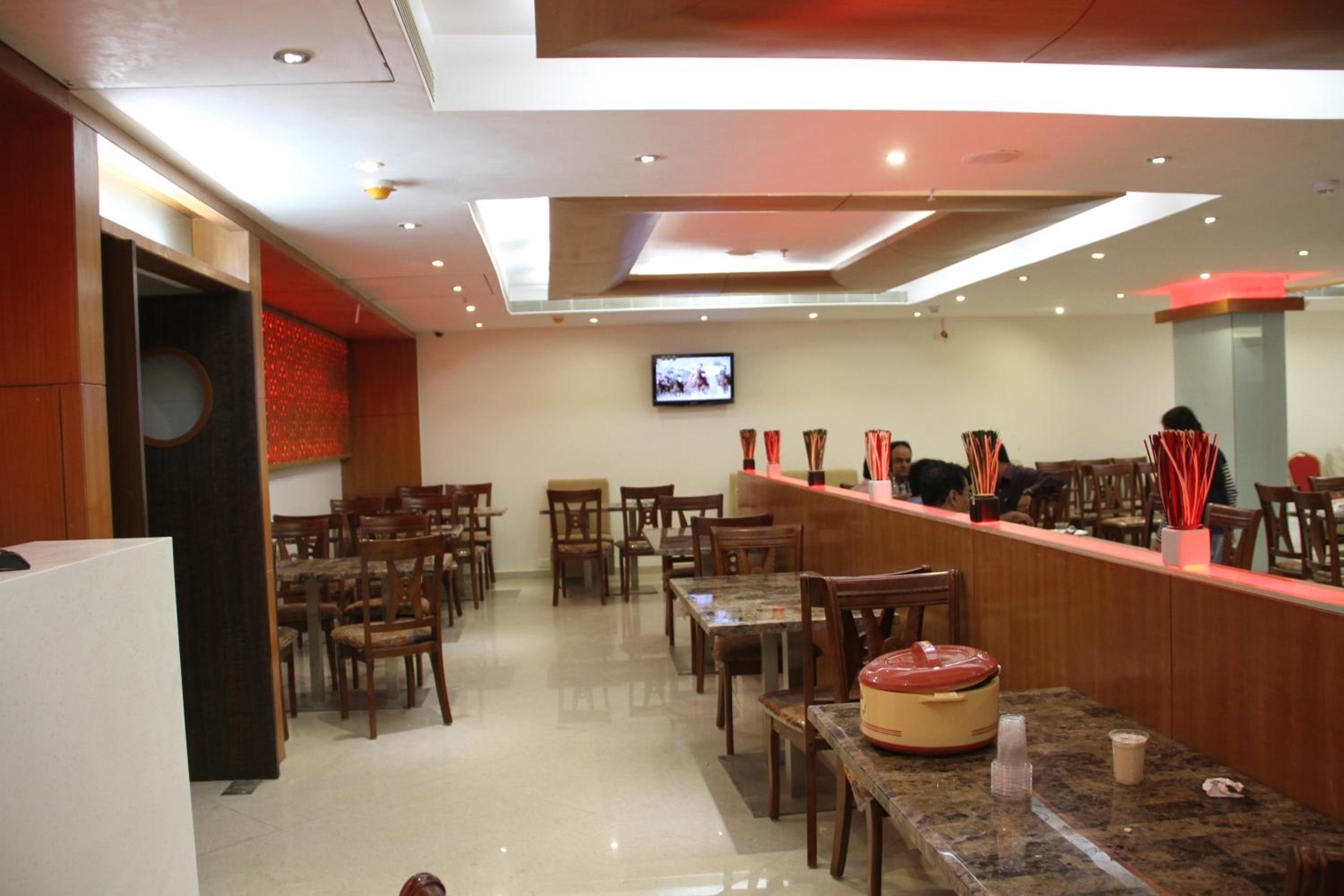 Hotel Southern Grand 43/53