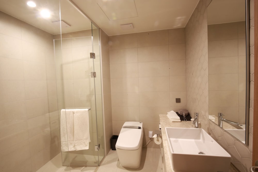 Hotel East9 63/69