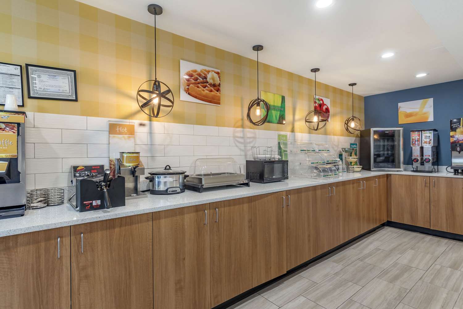 Quality Inn & Suites Chattanooga West near Lookout Mountain 9/33