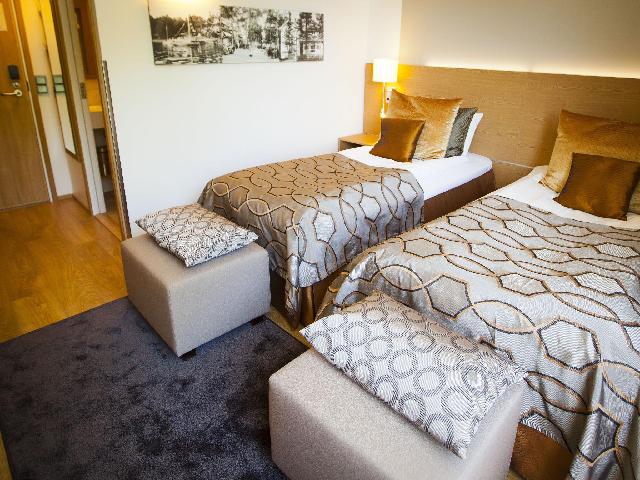 Superior, Twin Beds