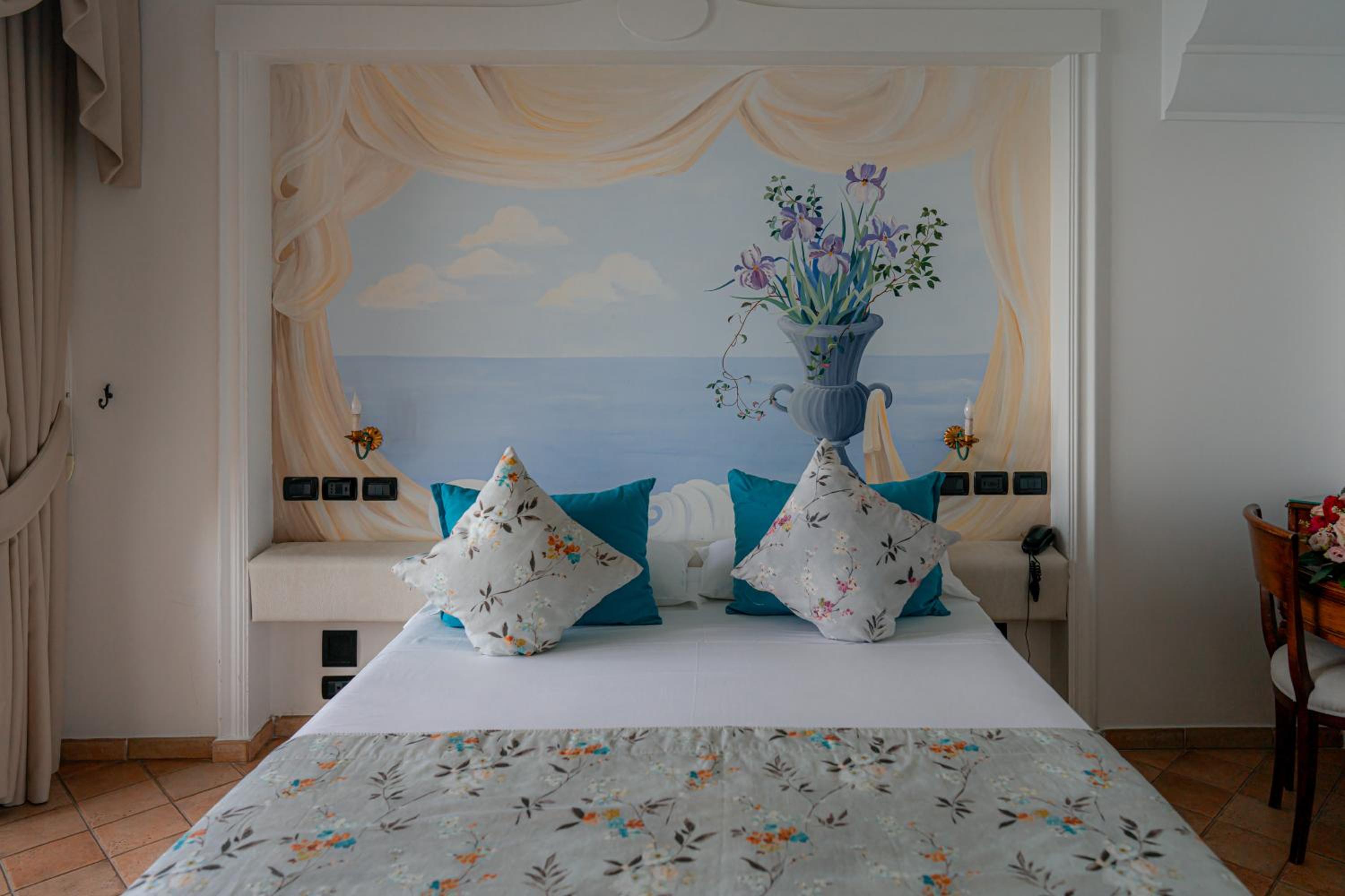 Deluxe, Double Bed, Terrace, La Conca Azzurra 2/5