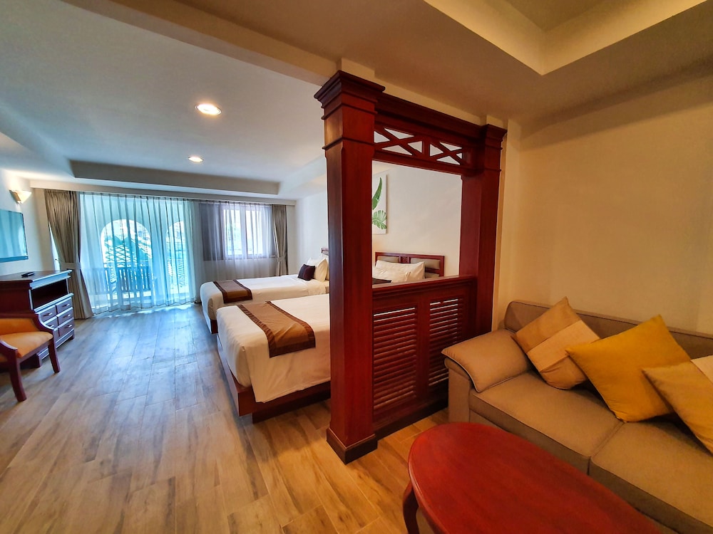 Sea Pearl Beach Resort Phuket 28/50