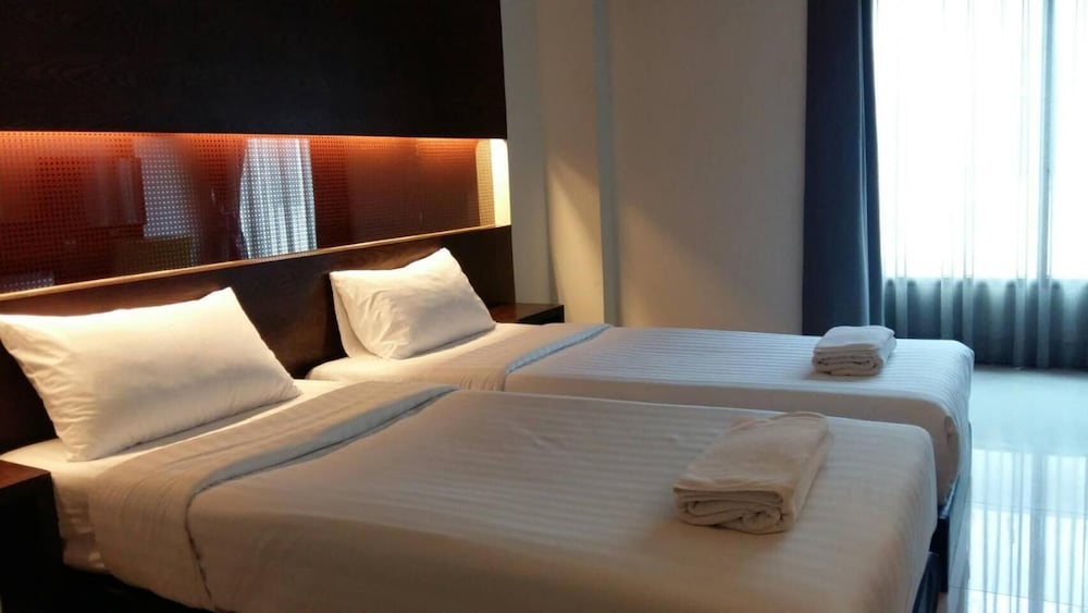 Collection O The Bangkok Airport Link Suite 36/56