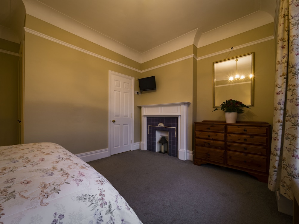 Sandfield House 3/29