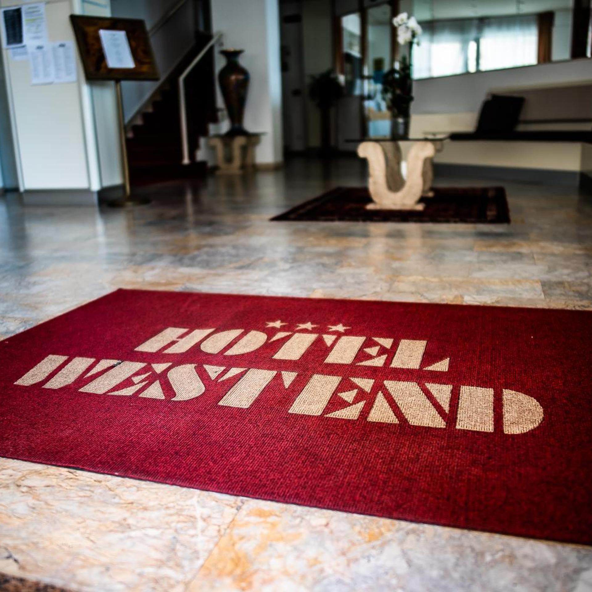 Hotel West End 8/50