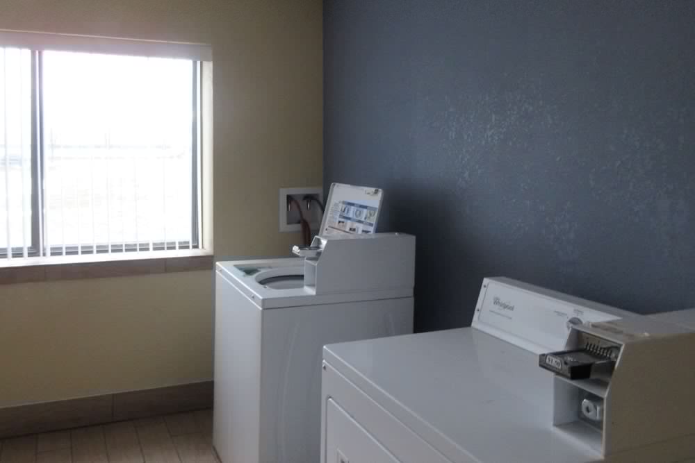 Quality Inn & Suites Benton Harbor - St. Joseph 17/24