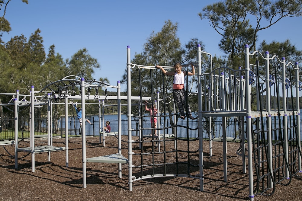 Mercure Lake Macquarie Raffertys Resort 63/74