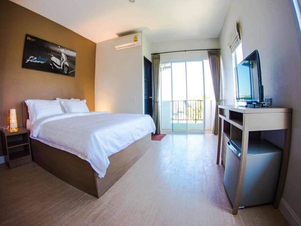 Plus Hotel 19/45