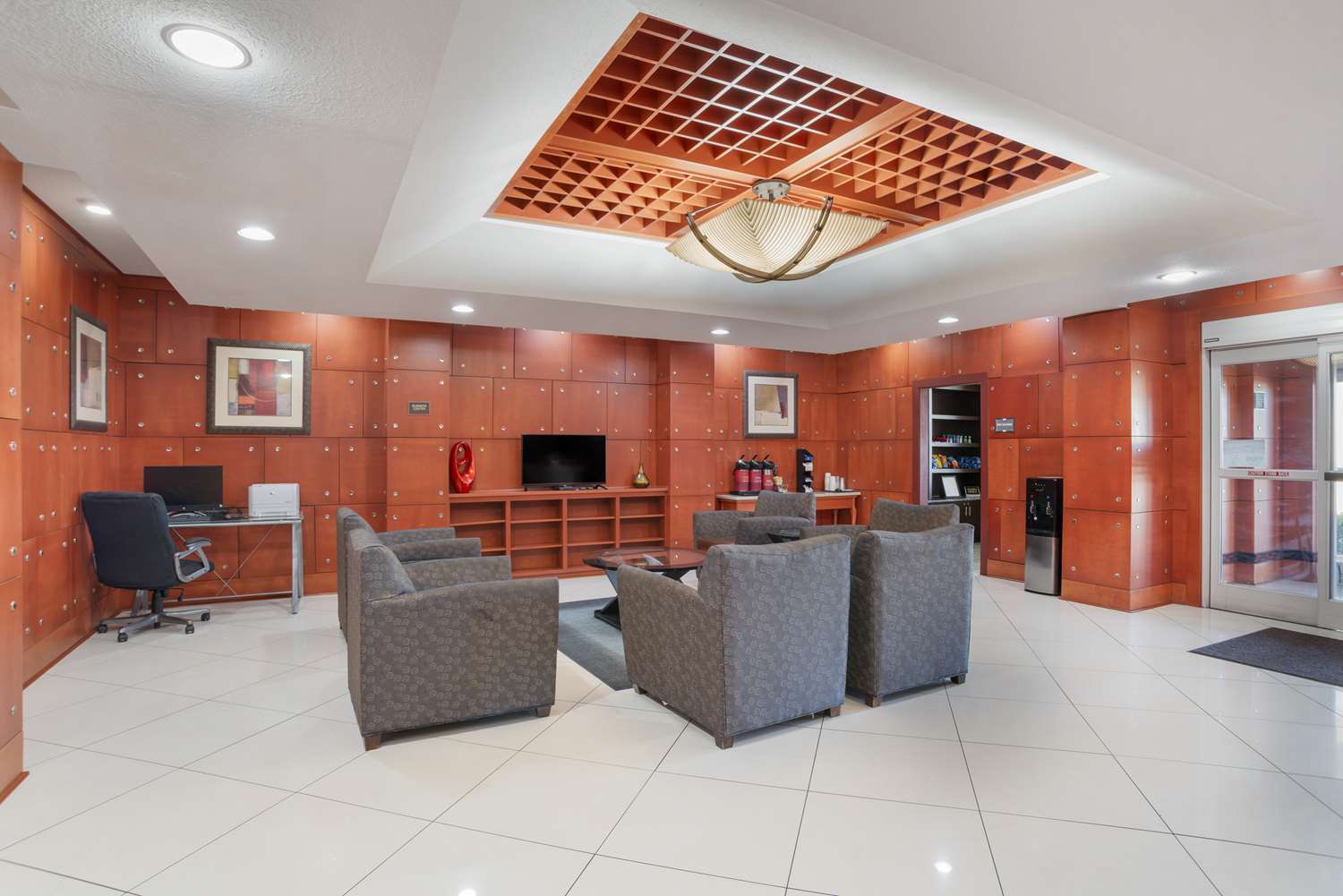 Best Western Plus Flowood Inn & Suites 7/39