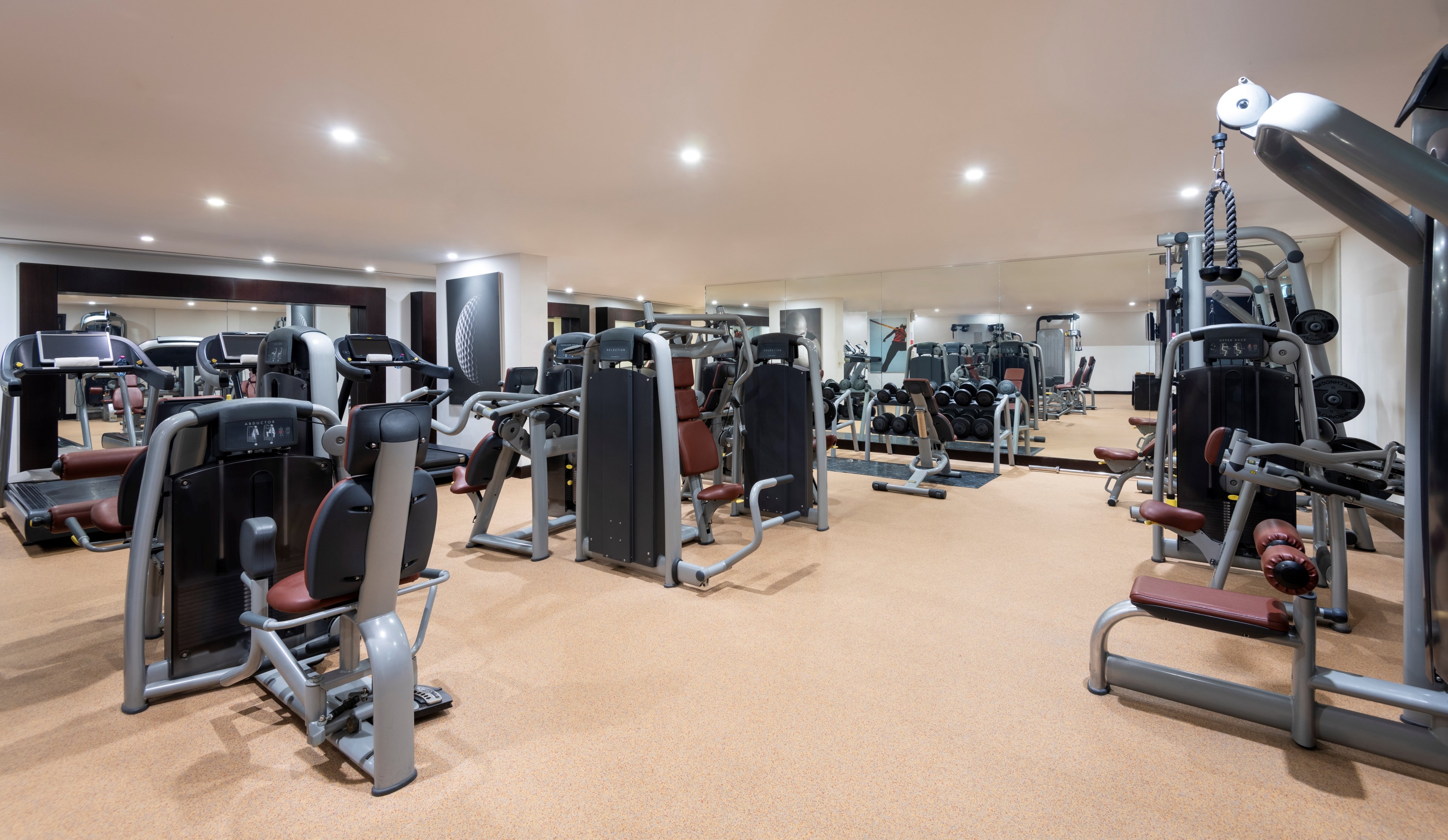Crowne Plaza Doha - The Business Park 20/50