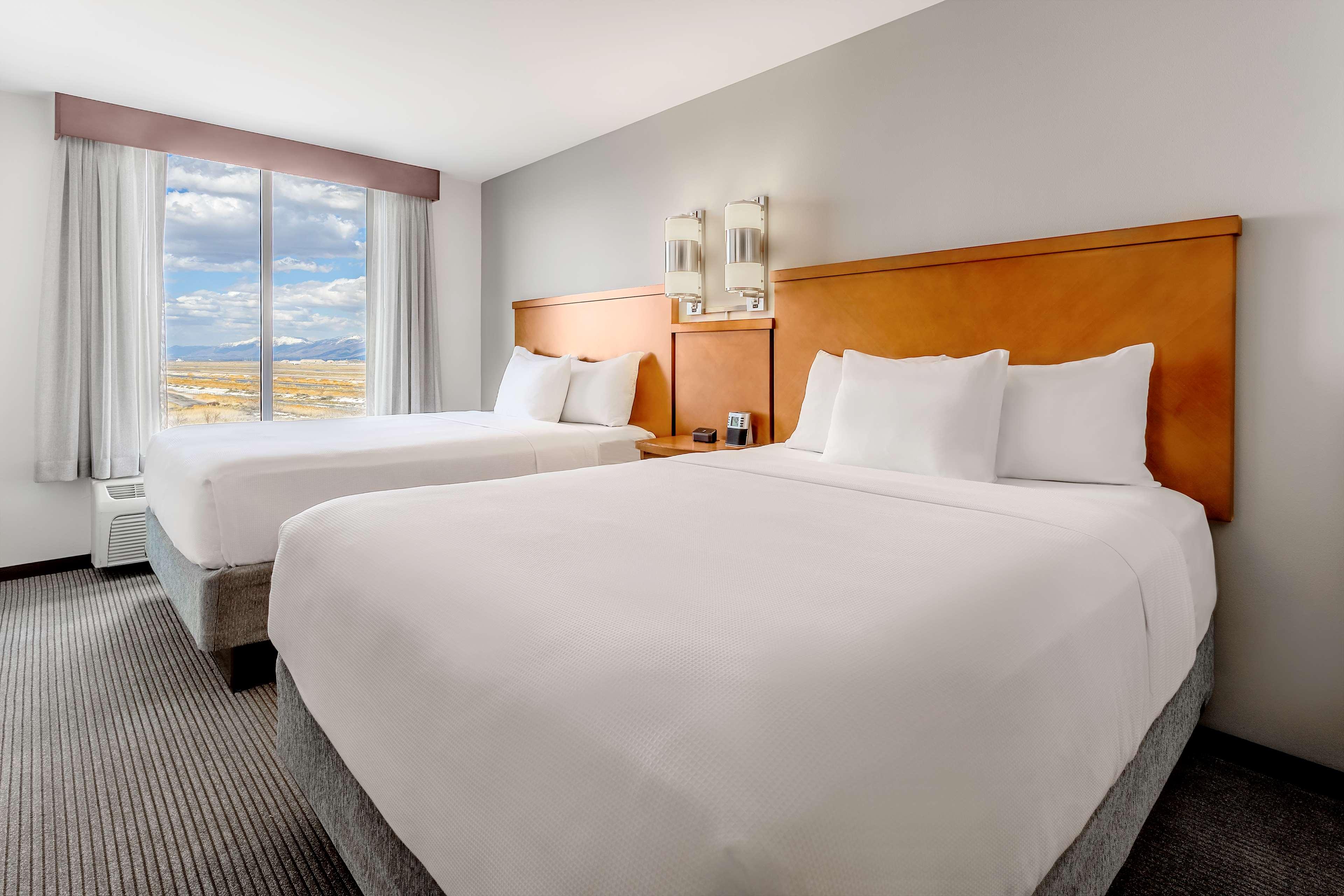 Room, Queen Bed
