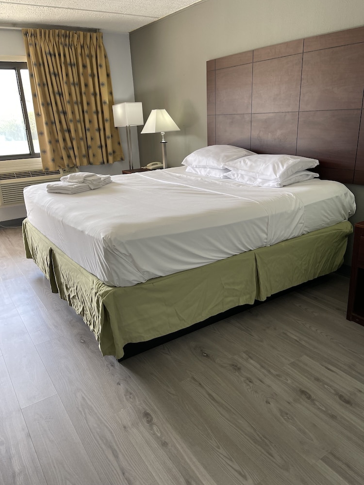 Americas Best Value Inn Central Valley 15/42