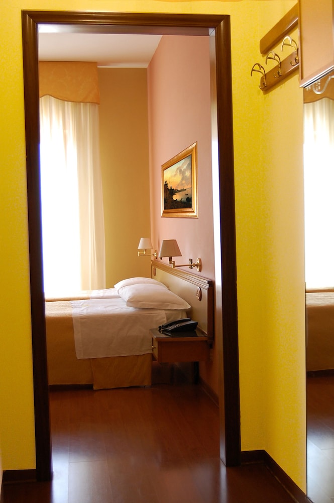 HOTEL RISTORANTE DONATO 32/73