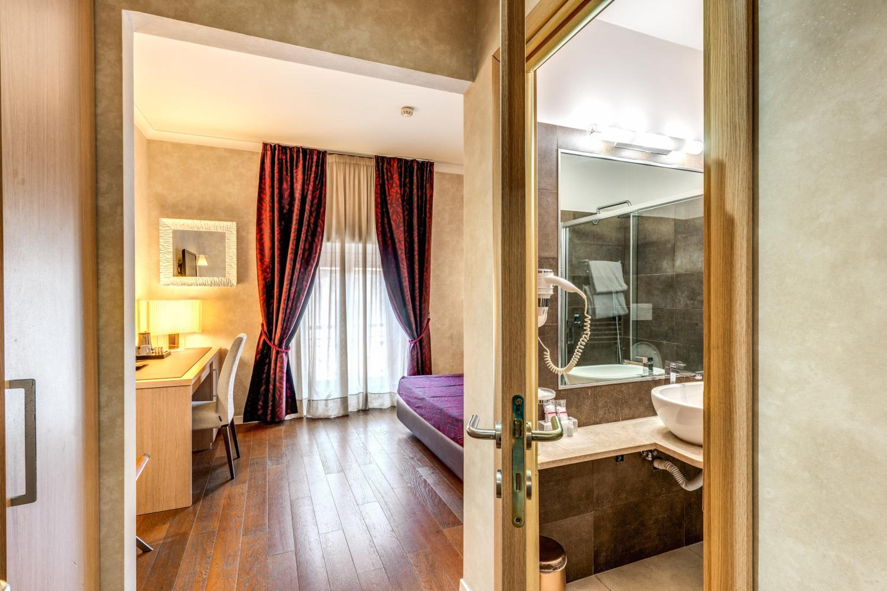غرفة بسرير مزدوج، Boutique Hotel Roma 2/2