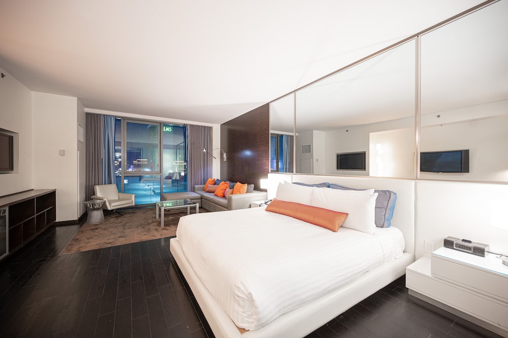 StripViewSuites at Palms Place 33/79