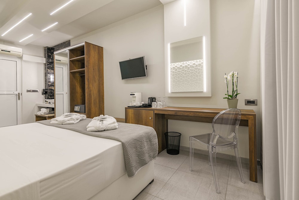 Litore Luxury Living 7/50