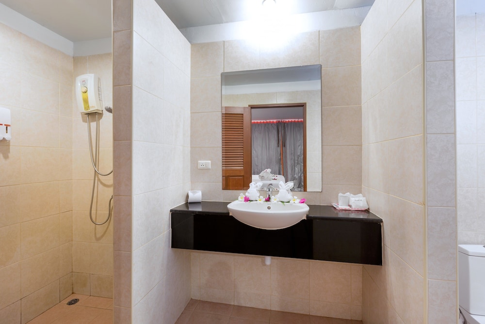 Phuket Sea Resort 50/50