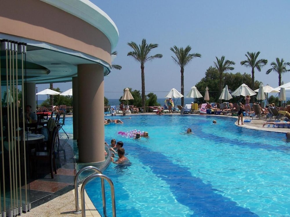Atlantica Caldera Beach Hotel 8/65