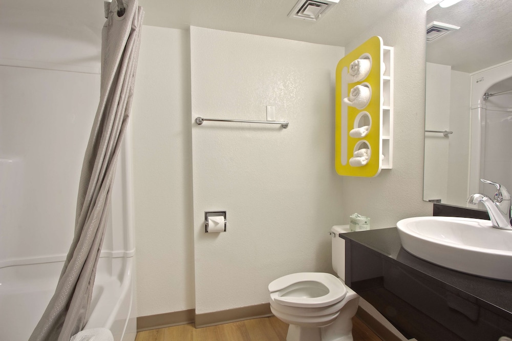 Motel6 Piscataway, NJ 56/63
