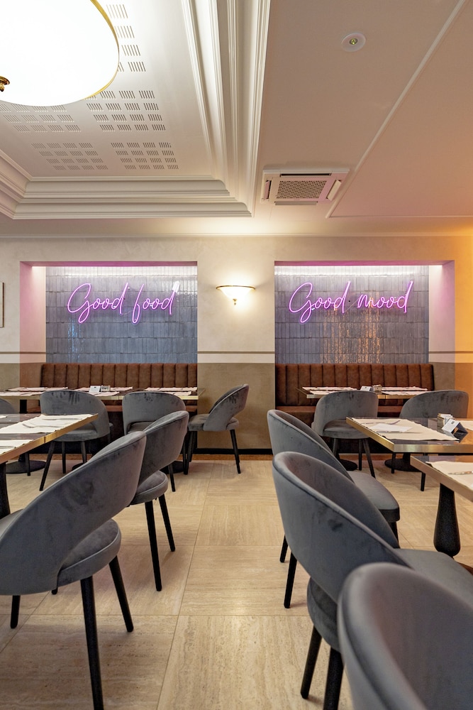 restaurant cafeteria