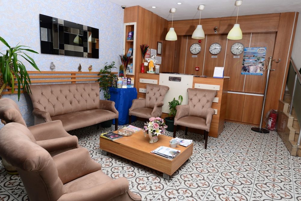 THE LUXX BOUTIQUE HOTEL 41/53