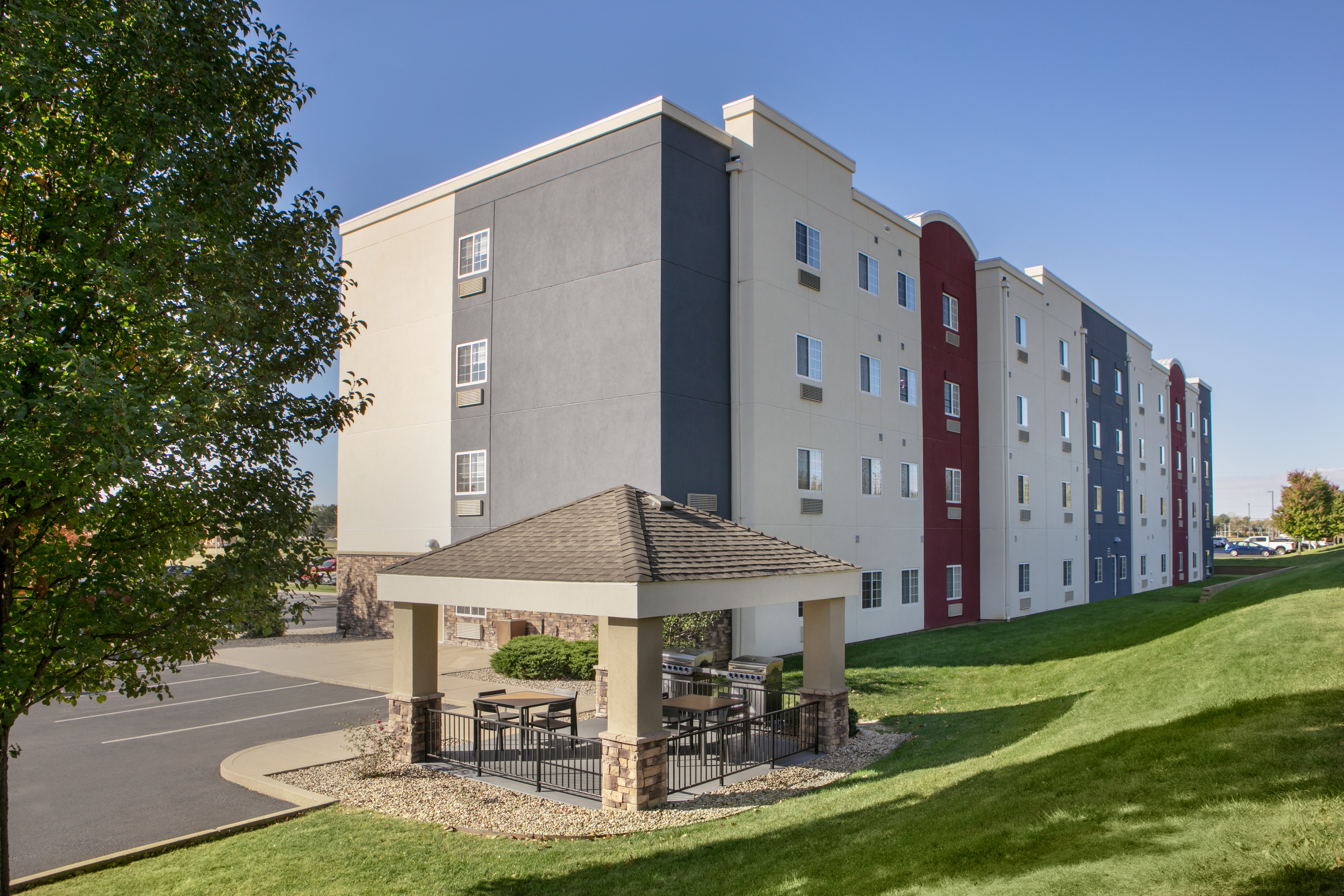 Candlewood Suites Springfield, an IHG Hotel 2/47