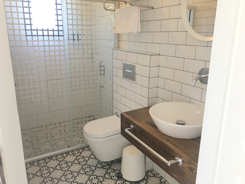 Bozcaada Kirli Otel 25/27