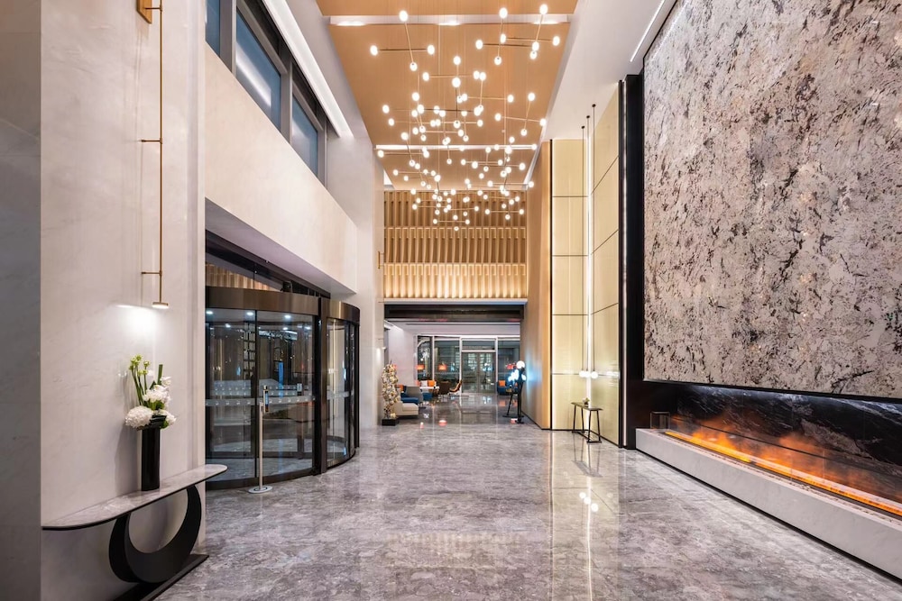 Novotel Shanghai Wanyuan 7/50