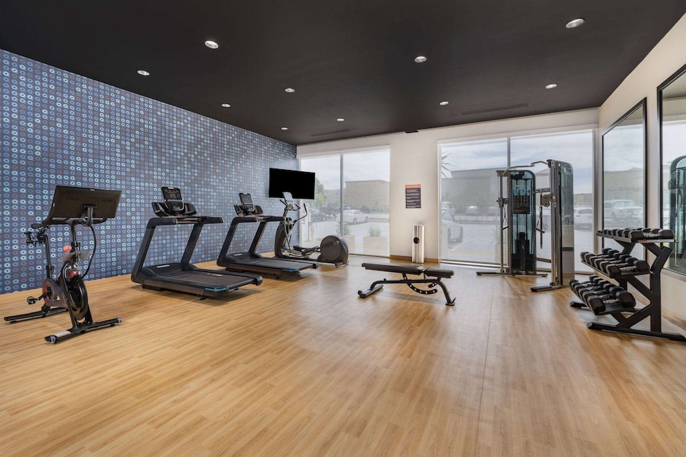 La Quinta Inn & Suites by Wyndham Yucaipa 37/51