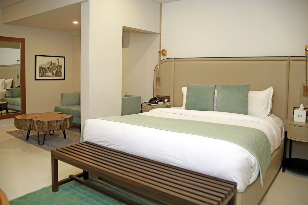 Ambiance Boutique Art Hotel Karachi 18/56