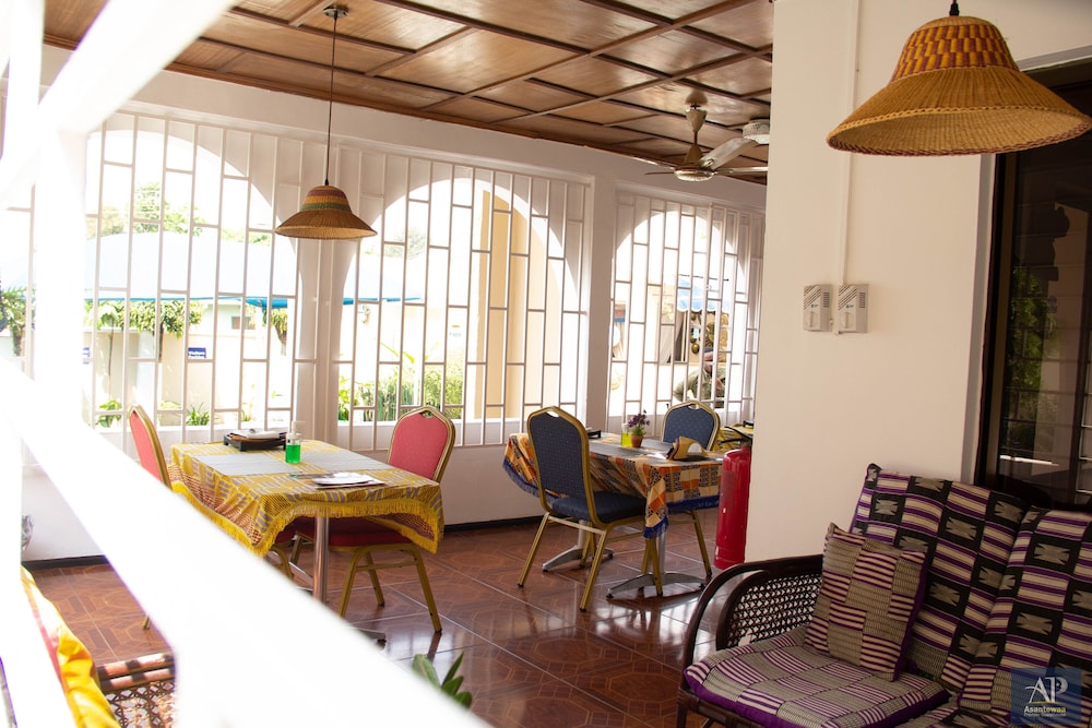 Asantewaa Premier Guesthouse 31/49