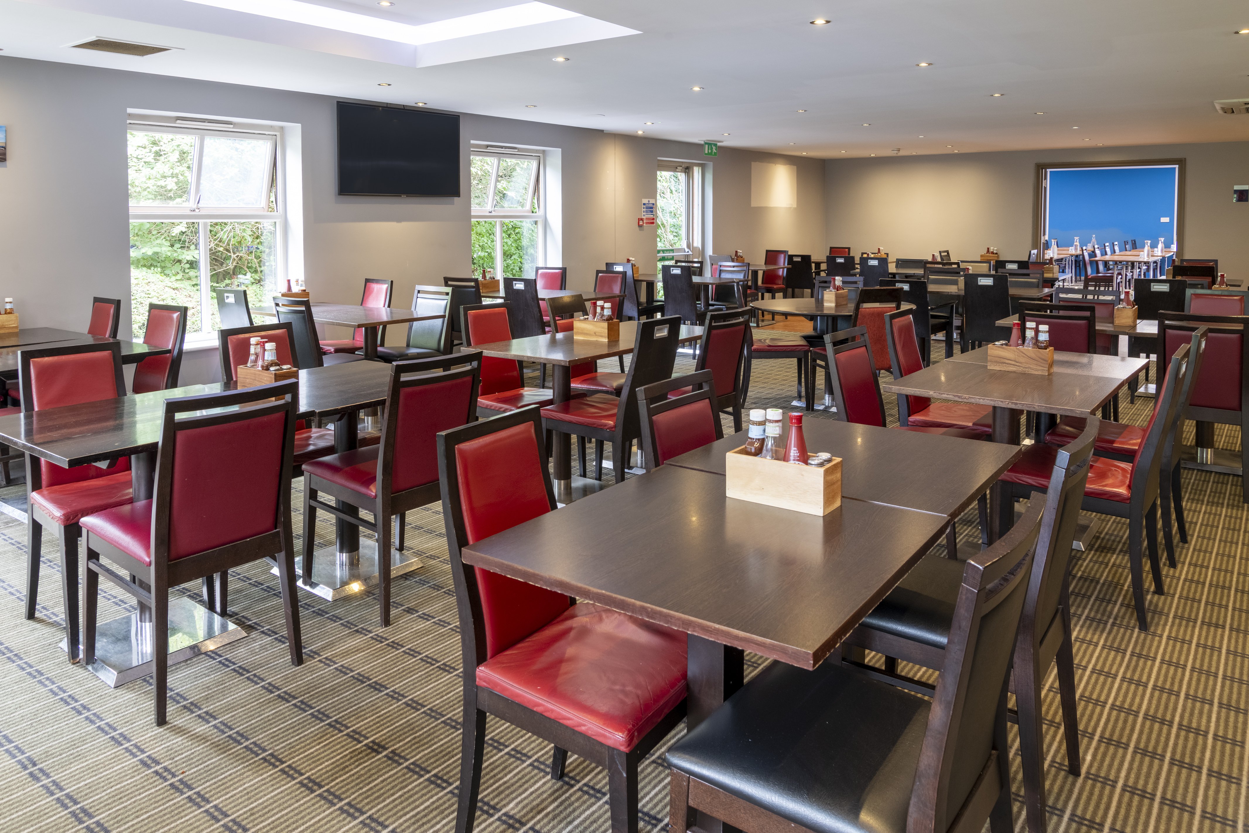 Holiday Inn Express Exeter 38/46