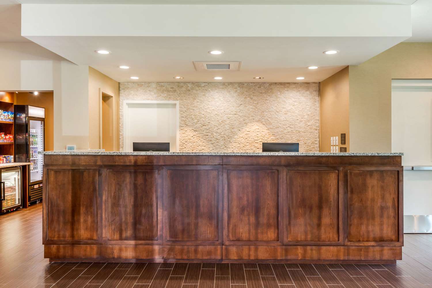 Comfort Inn & Suites Florence Center Area 3/14
