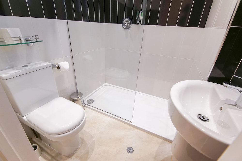 Abbey Court Hotel 39/45