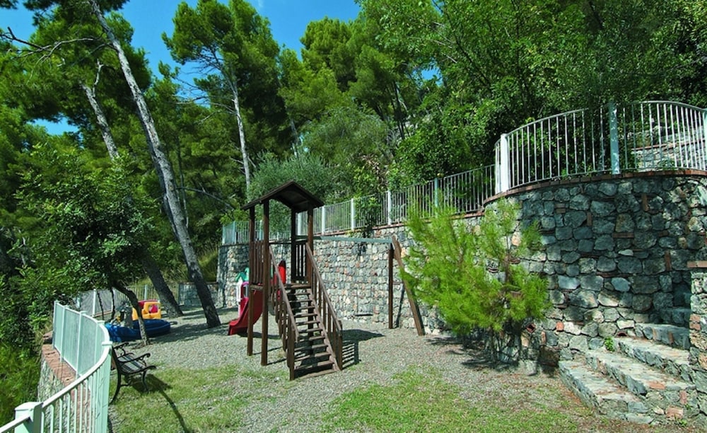 HOTEL VILLA DELLE MERAVIGLIE 55/67
